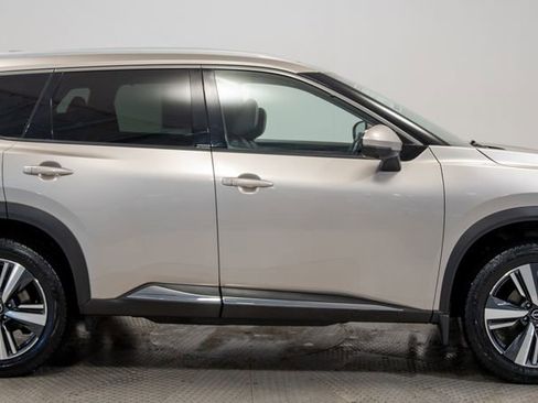 Used 2022 Nissan Rogue Platinum w/ Head-Up Display Package image 14