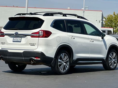 Used 2022 Subaru Ascent Limited w/ Technology Package image 2