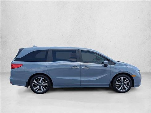 Used 2024 Honda Odyssey Touring image 4