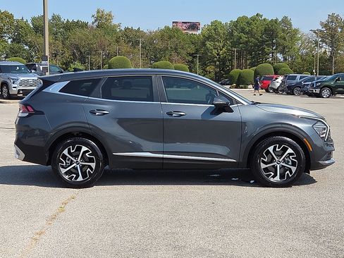 Used 2024 Kia Sportage EX FWD image 6
