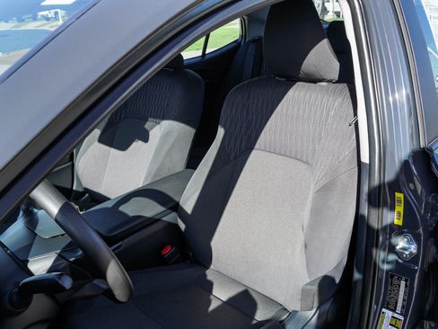 Used 2025 Toyota Camry LE AWD/4WD image 16