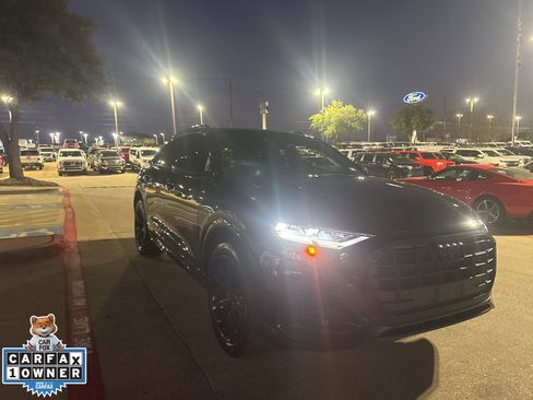 Used 2022 Audi Q8 Premium image 6