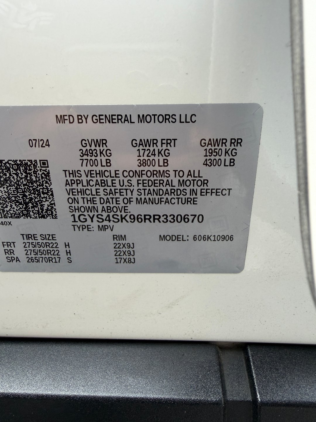 Used 2024 Cadillac Escalade ESV V w/ LPO, ONYX Package AWD/4WD image 14