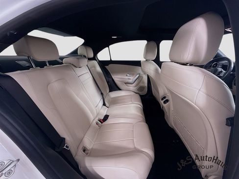 Used 2019 Mercedes-Benz A 220 image 32