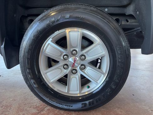 Used 2015 GMC Sierra 1500 SLE w/ SLE Value Package image 24