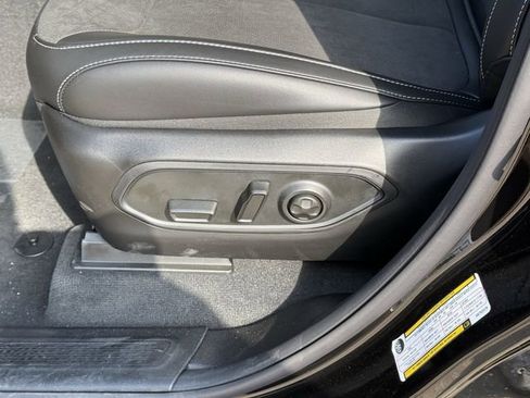 New 2025 Jeep Grand Cherokee L Altitude RWD image 14
