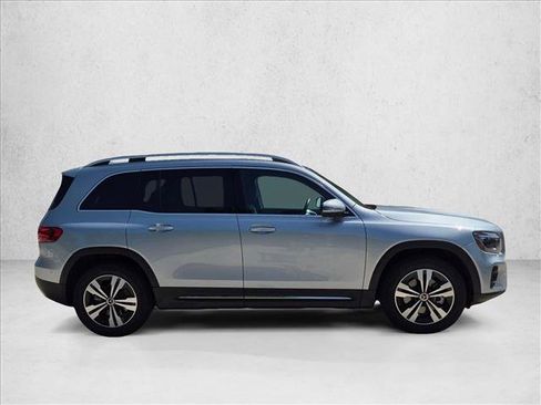 Used 2026 Mercedes-Benz GLB 250 image 4