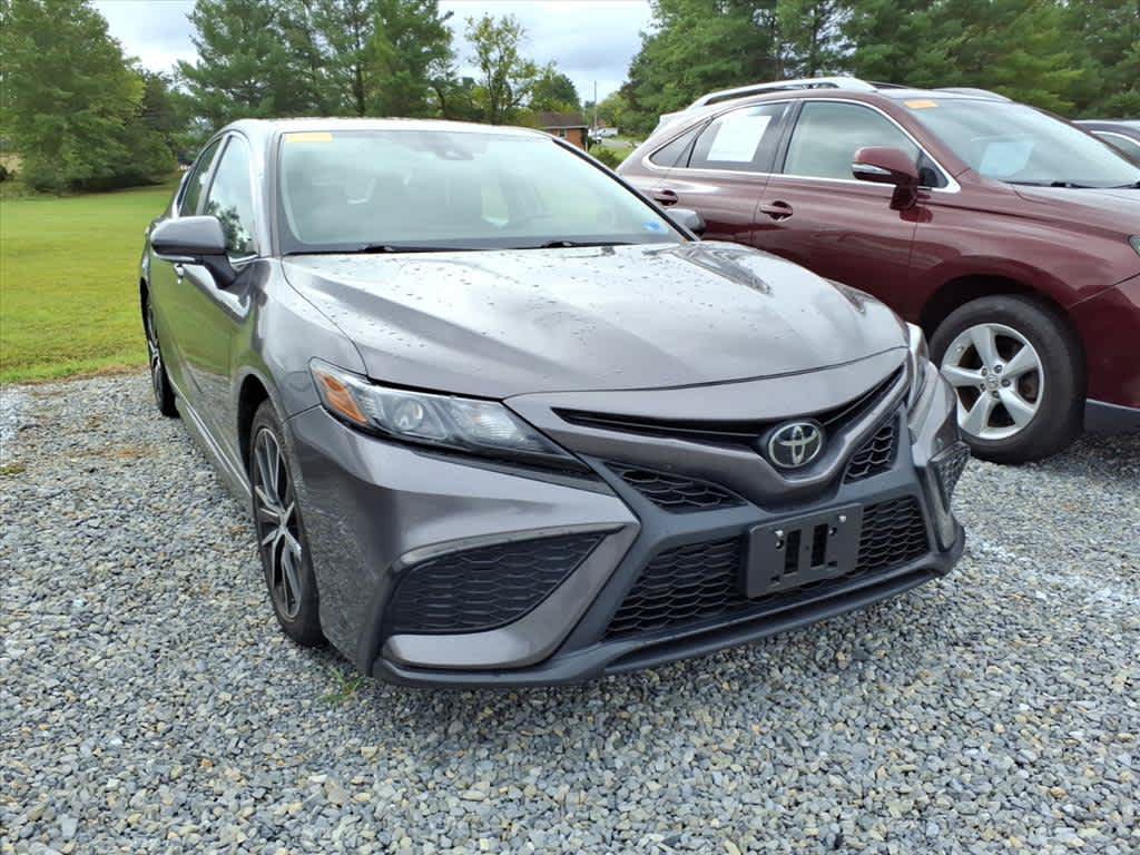 Used 2023 Toyota Camry SE FWD image 11