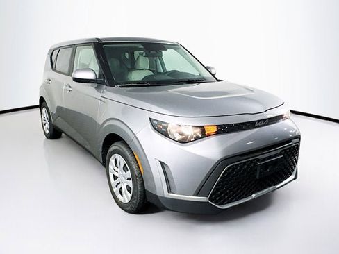 New 2025 Kia Soul LX image 3