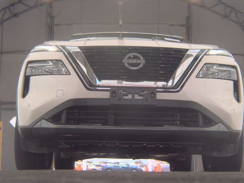 Used 2023 Nissan Rogue SL w/ SL Premium Package AWD/4WD image 4
