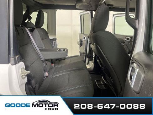 Used 2024 Jeep Wrangler Unlimited Rubicon 4xe AWD/4WD image 22