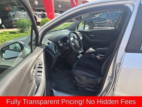 Used 2017 Chevrolet Trax LS AWD/4WD image 10
