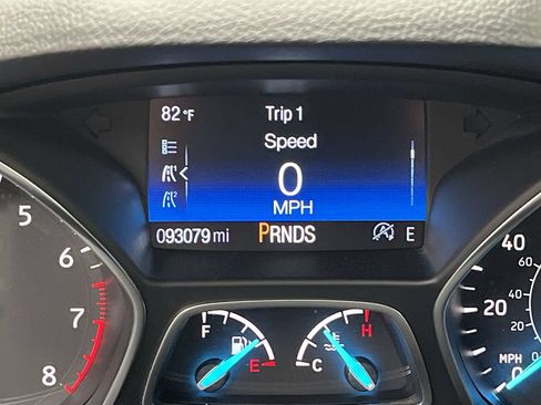 Used 2019 Ford Escape Titanium AWD/4WD image 18