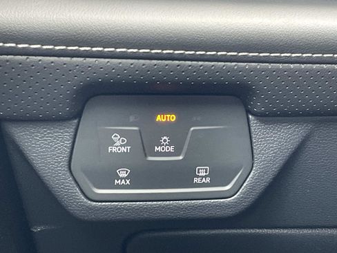 New 2026 Volkswagen Atlas SE FWD image 22