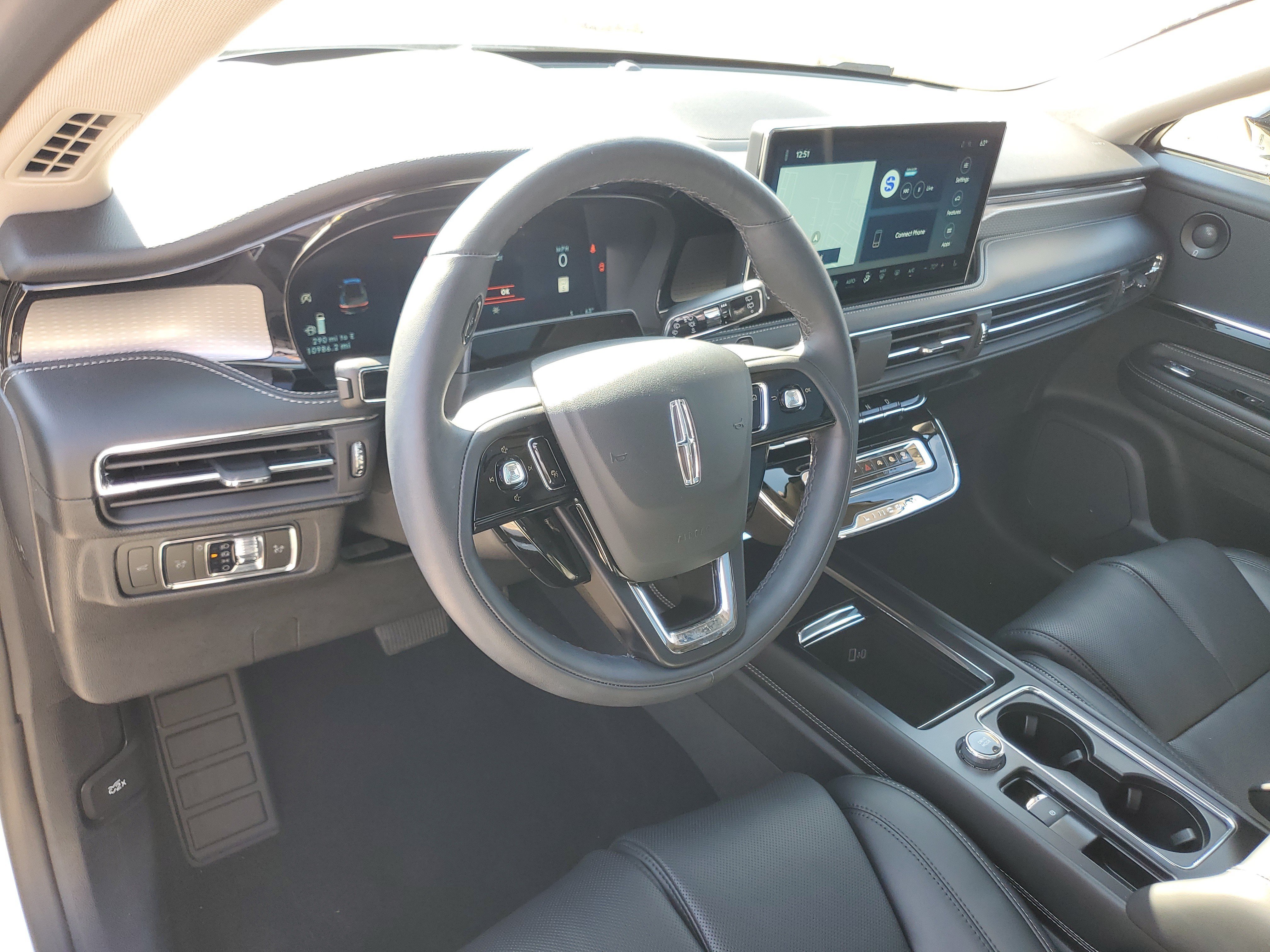 Certified 2025 Lincoln Corsair Reserve w/ Equipment Group 202A AWD/4WD image 13
