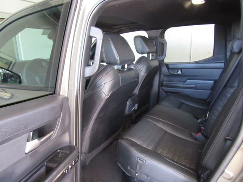 Used 2024 Toyota Tacoma TRD Sport w/ TRD Sport Premium Package image 18