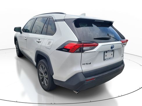 Used 2023 Toyota RAV4 XLE Premium AWD/4WD image 5