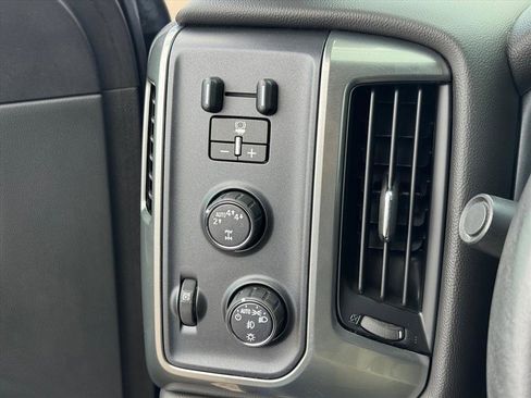 Used 2018 Chevrolet Silverado 1500 LT w/ All Star Edition AWD/4WD image 21