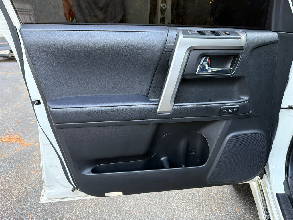 Used 2023 Toyota 4Runner Limited RWD image 10