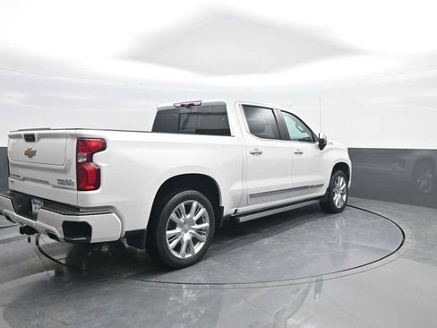 Used 2024 Chevrolet Silverado 1500 High Country image 8