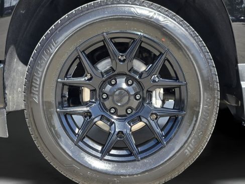 Used 2025 Chevrolet Silverado 1500 Custom RWD image 33