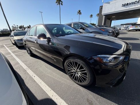 Used 2025 Mercedes-Benz C 300 Sedan image 3