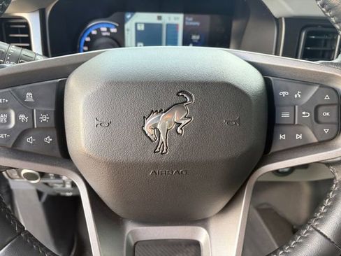 Used 2023 Ford Bronco Badlands AWD/4WD image 7