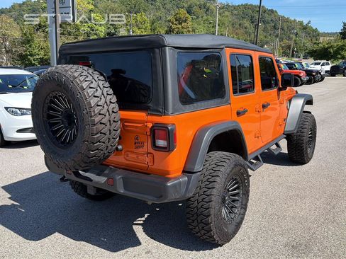 Used 2025 Jeep Wrangler Unlimited Sport AWD/4WD image 15