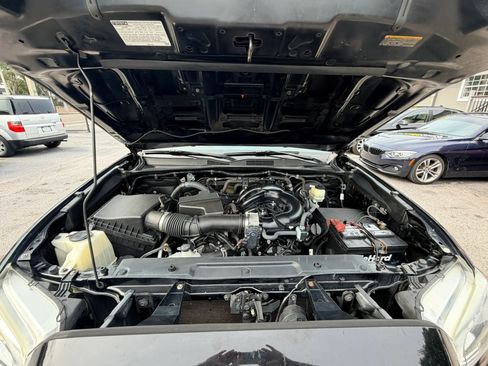 Used 2016 Toyota Tacoma TRD Sport w/ Towing Package RWD image 19
