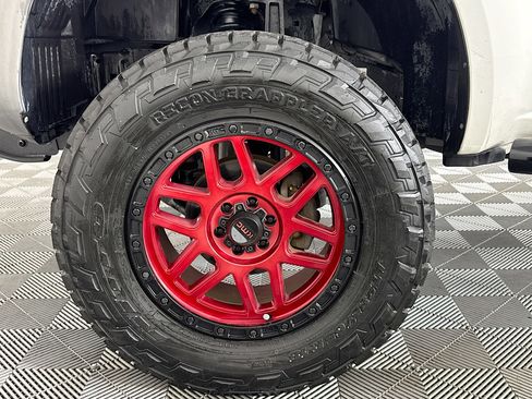 Used 2018 Nissan Frontier S image 36