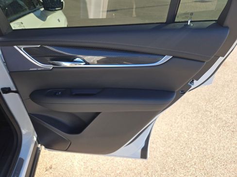 New 2025 Cadillac XT6 Sport image 9