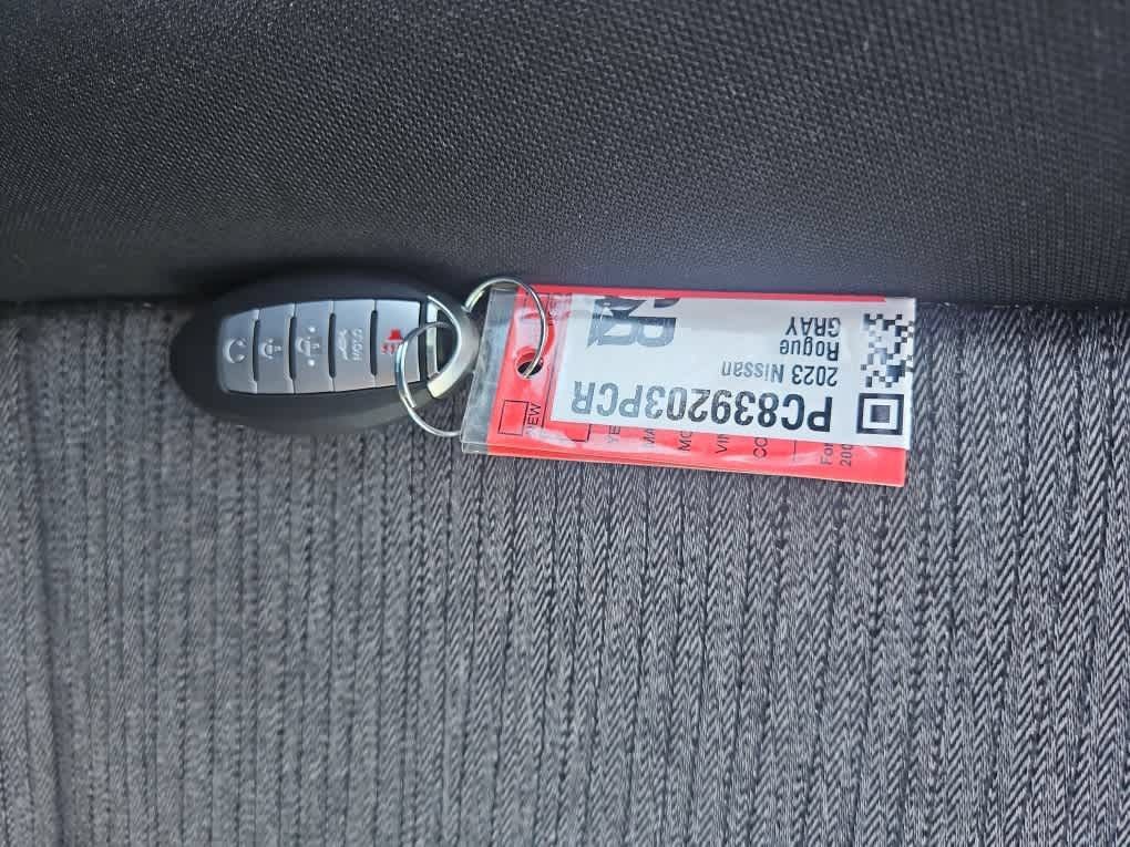 Used 2023 Nissan Rogue SV FWD image 20