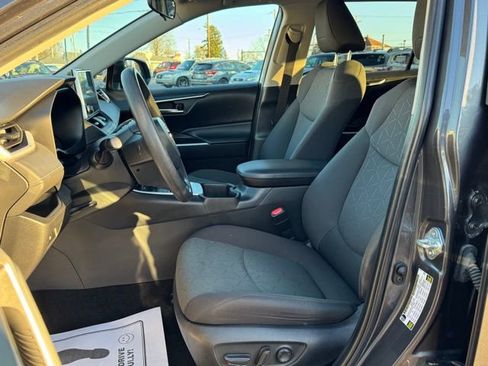 Used 2023 Toyota RAV4 XLE image 11