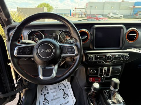 Used 2023 Jeep Gladiator Mojave w/ LED Lighting Group AWD/4WD image 19