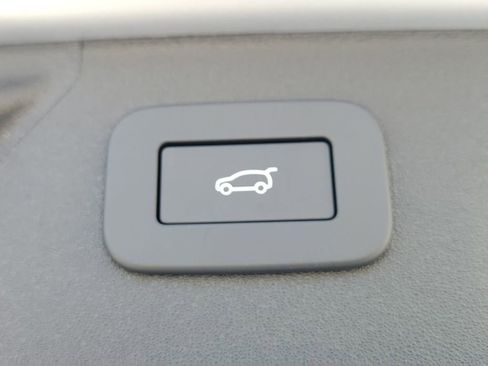 New 2025 Land Rover Discovery Sport S image 12