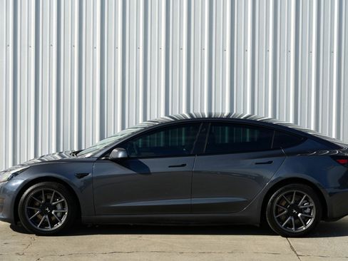 Used 2022 Tesla Model 3 image 9