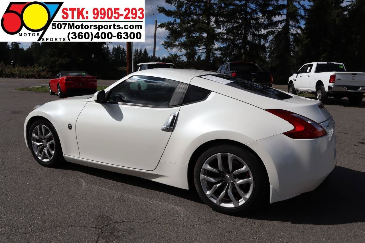 Used 2009 Nissan 370Z Coupe RWD image 5