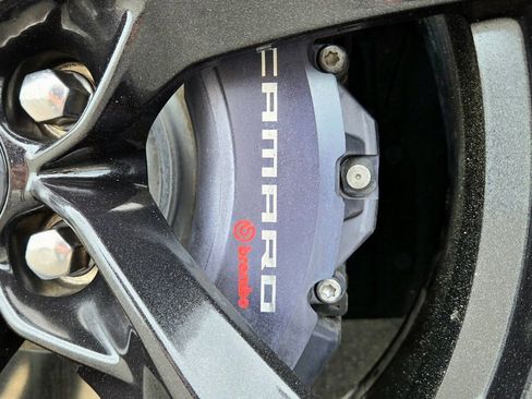 Used 2022 Chevrolet Camaro LT w/ Technology Package image 16