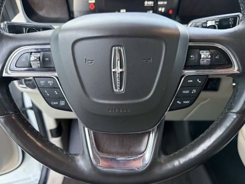 Used 2020 Lincoln Navigator L Reserve w/ Equipment Group 208A Reserve AWD/4WD image 27