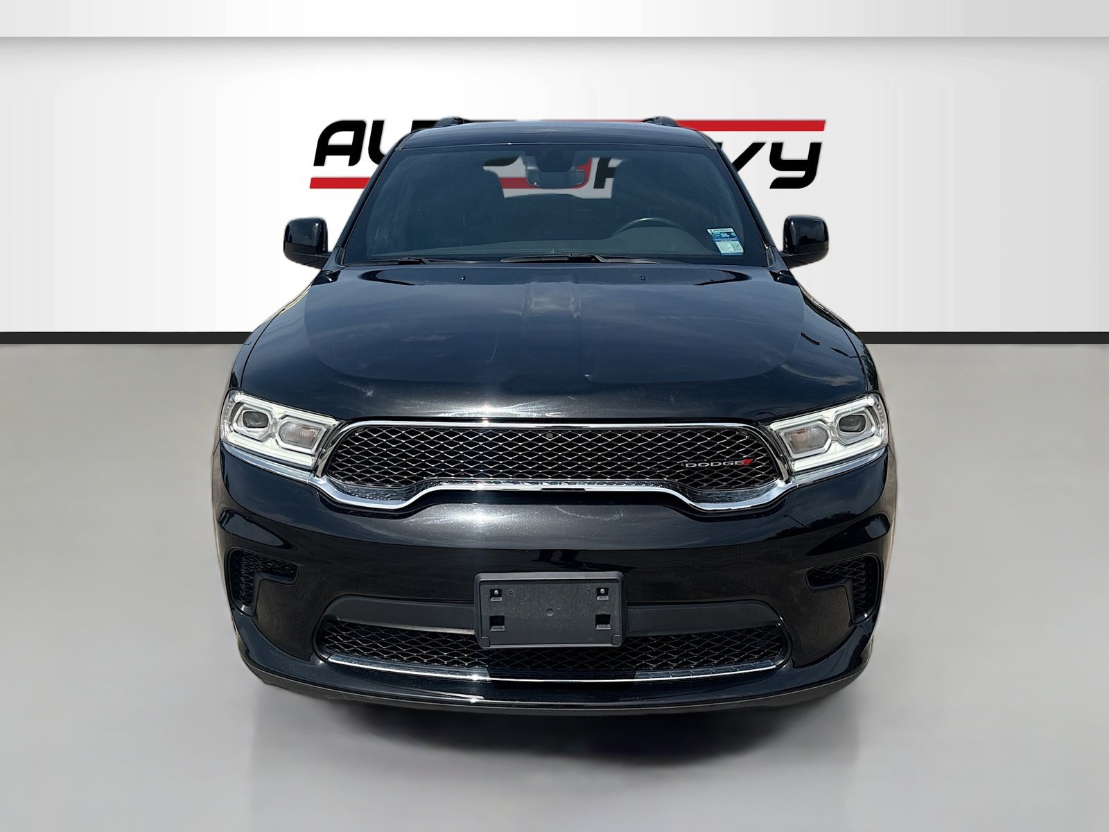 Used 2023 Dodge Durango SXT RWD image 2