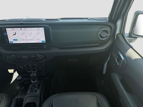 Used 2024 Jeep Wrangler High Altitude AWD/4WD image 18