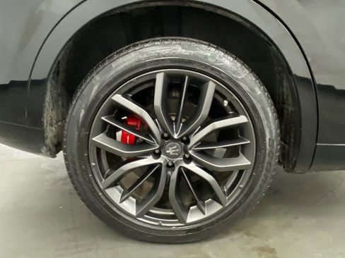 Used 2018 Maserati Levante GranLusso image 17