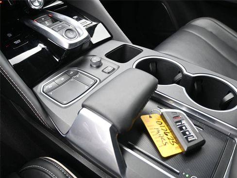 Used 2024 Acura MDX SH-AWD w/ Advance Package image 5