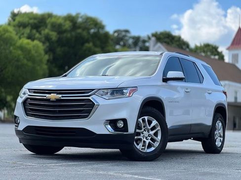 Used 2018 Chevrolet Traverse LT FWD image 1