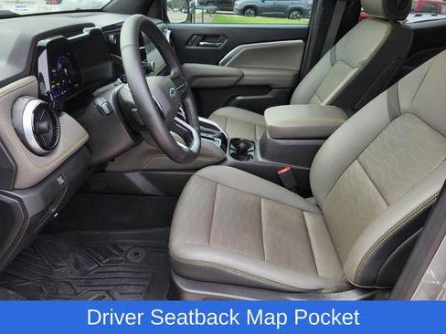 Used 2024 Chevrolet Colorado ZR2 w/ ZR2 Convenience Package III AWD/4WD image 20