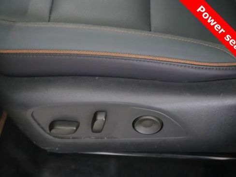 Used 2025 GMC Acadia AT4 image 18