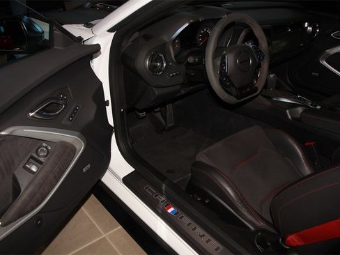 Used 2023 Chevrolet Camaro ZL1 image 13