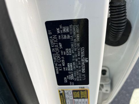 Used 2025 Kia Soul LX w/ LX Technology Package image 27