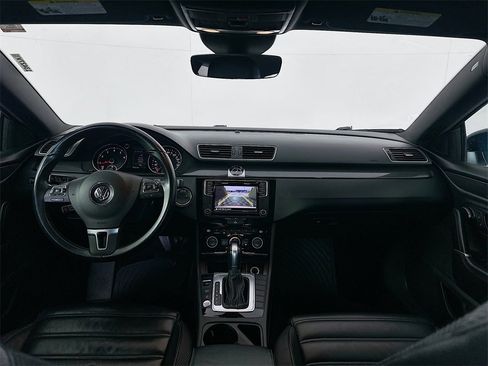 Used 2017 Volkswagen CC R-Line Executive image 22