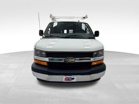 Used 2024 Chevrolet Express 2500 w/ Driver Convenience Package RWD image 2